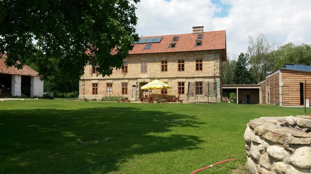 Hotel Rekreacni Areal Dvur Honetice Exterior foto